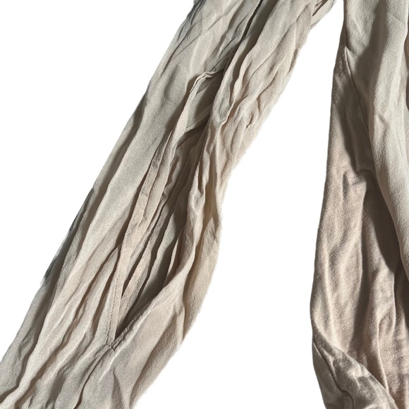 BEBE TAN LONG SLEEVE PLUNGING V NECK CUTOUT BODYSUIT BLOUSE SIZE XS - Picture 4 of 8